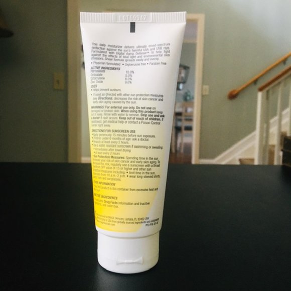 Image Skincare Prevention+ Daily Ultimate Protection Moisturizer SPF 50, 3.2 oz - Picture 2 of 4
